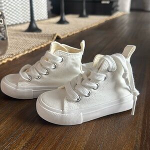 White lace up shoes